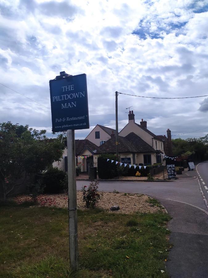 Fletching Garden Flat At The Infamous Piltdown Man Pub 아파트 외부 사진