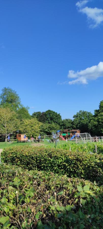 Fletching Garden Flat At The Infamous Piltdown Man Pub 아파트 외부 사진